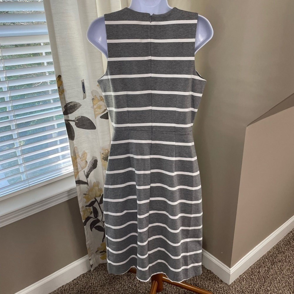 NWT Old Navy Grey and White Striped Dress Size Medium Tall - Picture 3 of 4